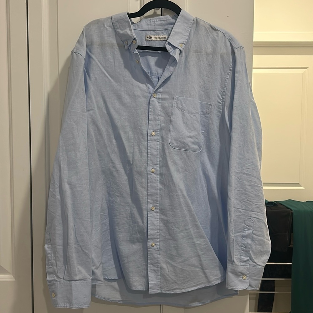 Zara Men’s Linen Button Down